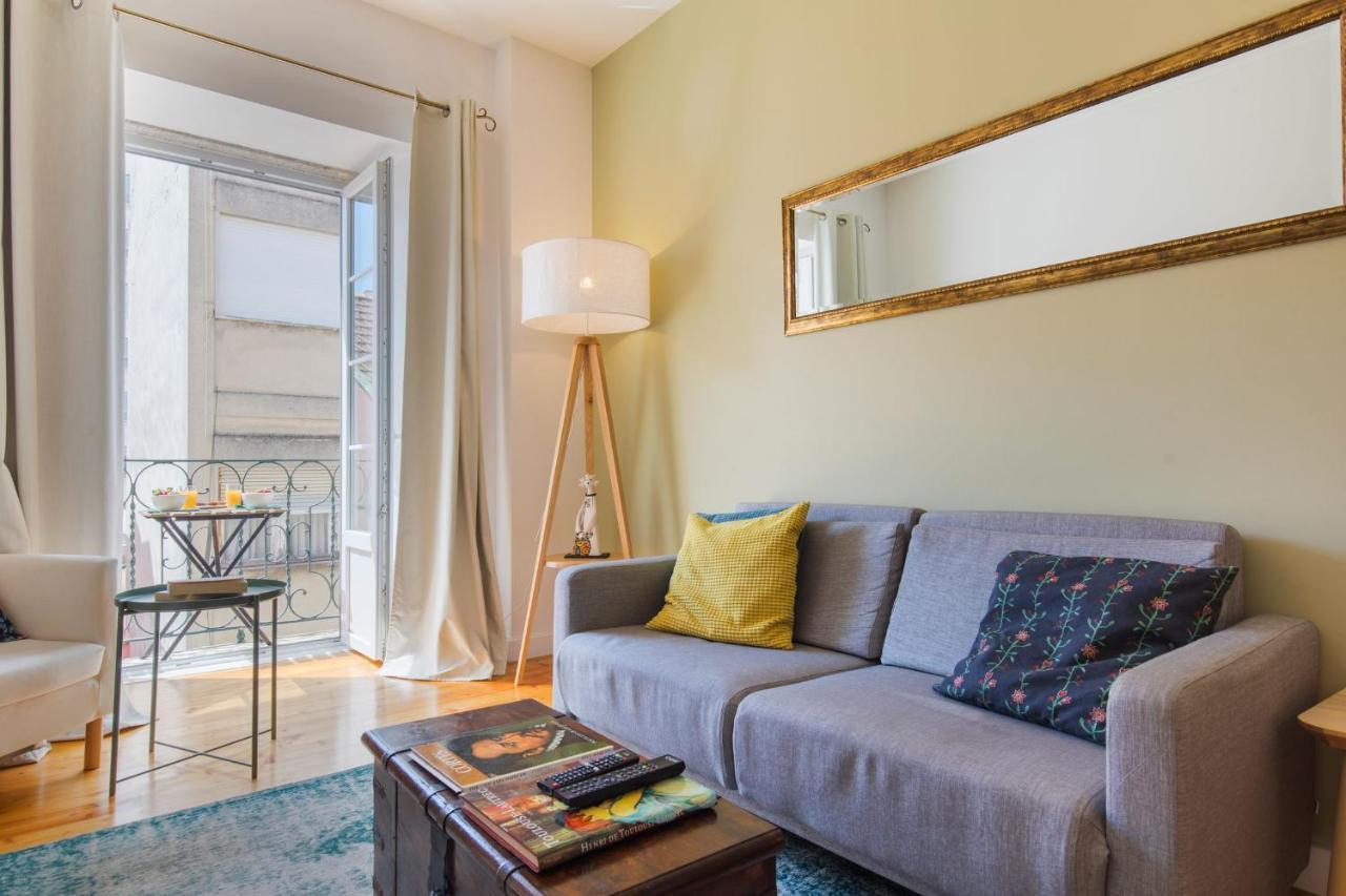 Lovelystay - Sunny Flat W/ Balcony Overseeing Graca And River Lisboa Exterior foto