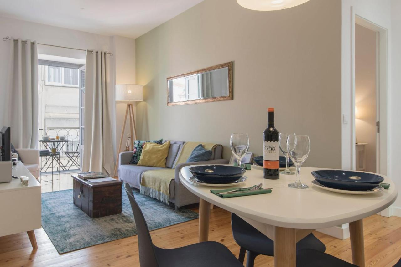 Lovelystay - Sunny Flat W/ Balcony Overseeing Graca And River Lisboa Exterior foto