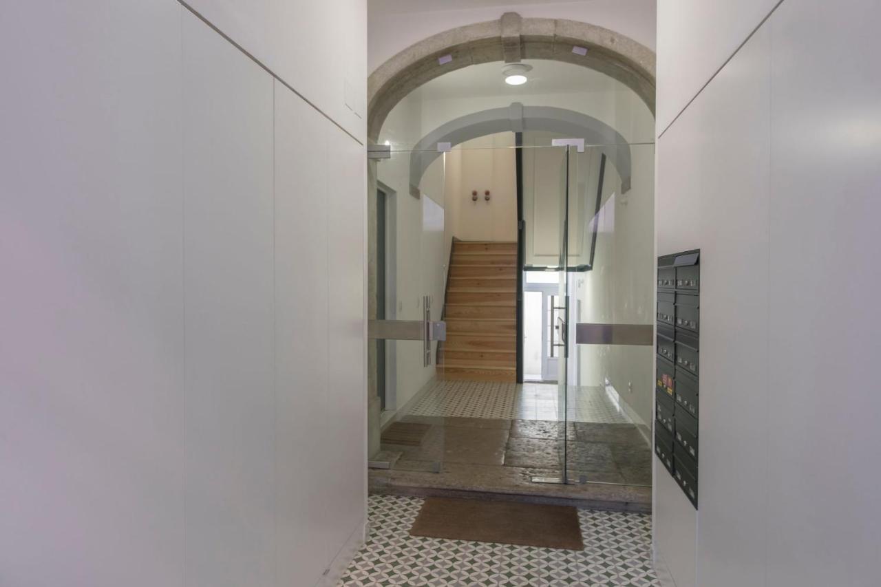 Lovelystay - Sunny Flat W/ Balcony Overseeing Graca And River Lisboa Exterior foto