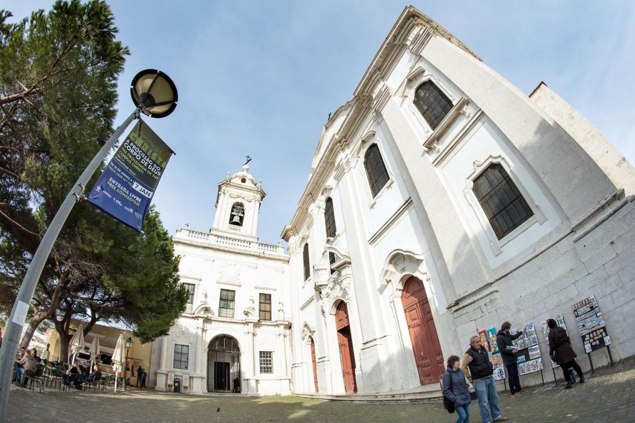 Lovelystay - Sunny Flat W/ Balcony Overseeing Graca And River Lisboa Exterior foto