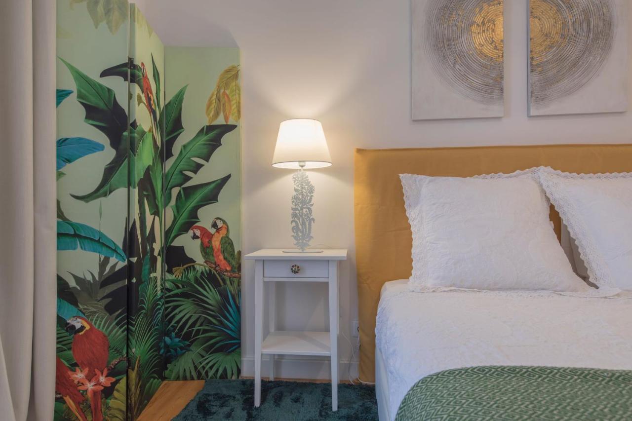 Lovelystay - Sunny Flat W/ Balcony Overseeing Graca And River Lisboa Exterior foto