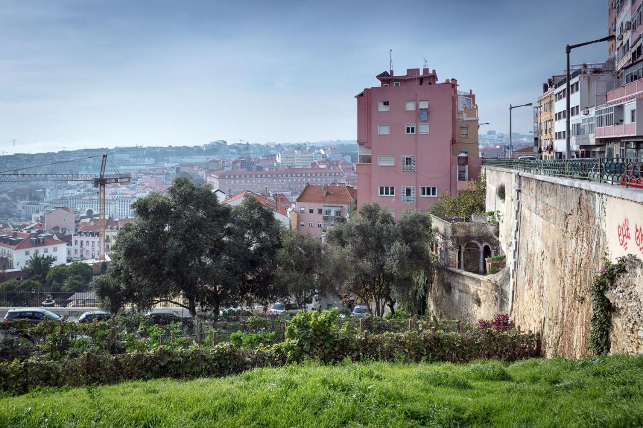 Lovelystay - Sunny Flat W/ Balcony Overseeing Graca And River Lisboa Exterior foto